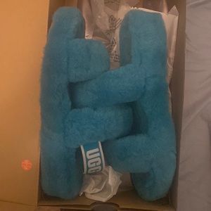 Size 8 uggs  blue